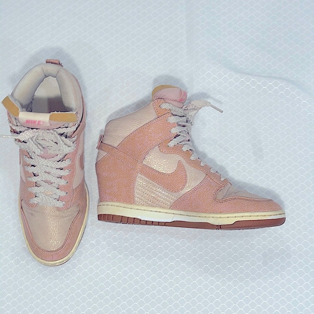 Nike Dunk Sky High, Vintage ‘Desert Sand Gum' Pink Wedge Women’s Sz 7 / EU 38